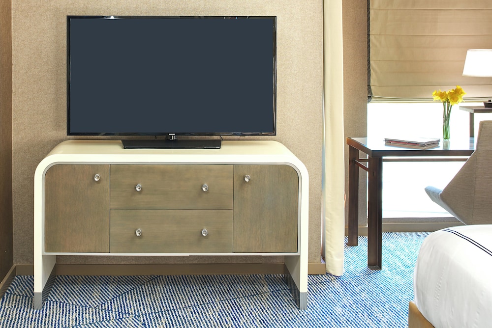 Junior Suite, 1 King Bed (F1) - Photo 2
