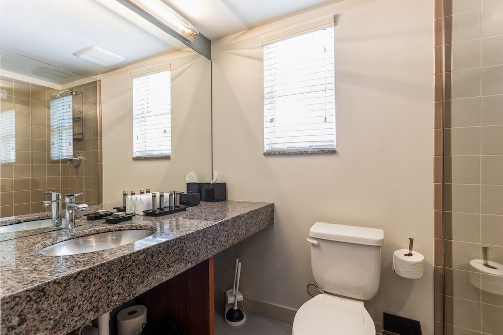 Two-Bedroom Apartment (Self Check-in)