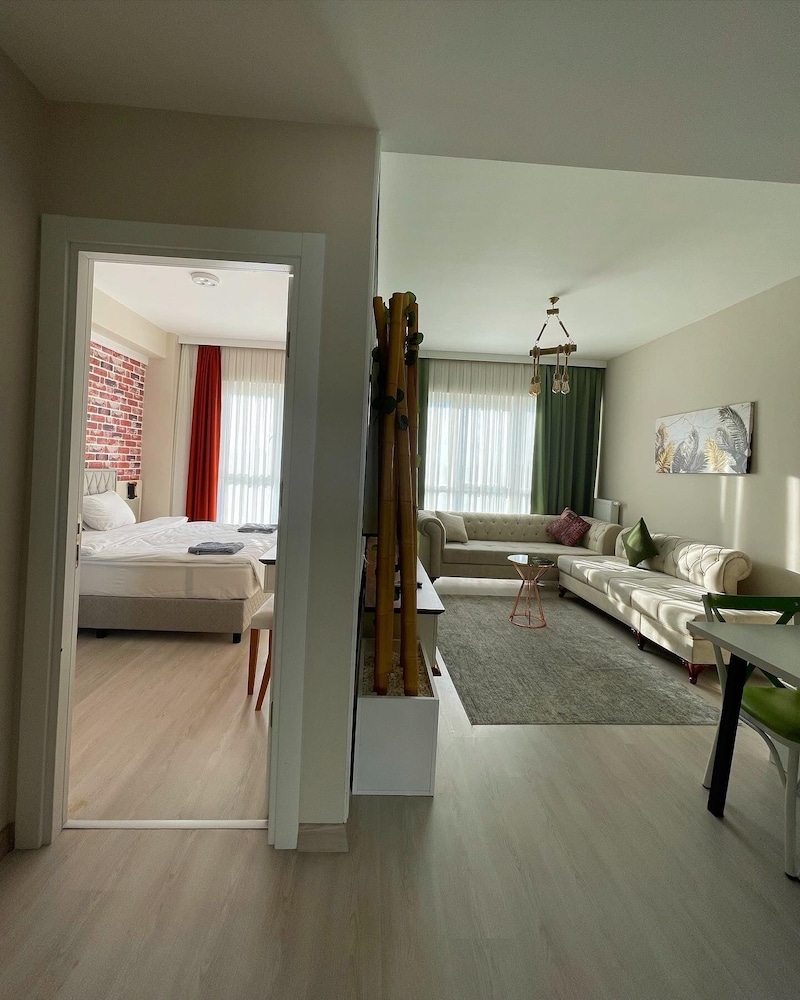 Luxury Penthouse, 1 Bedroom, Non Smoking, City View photo 3