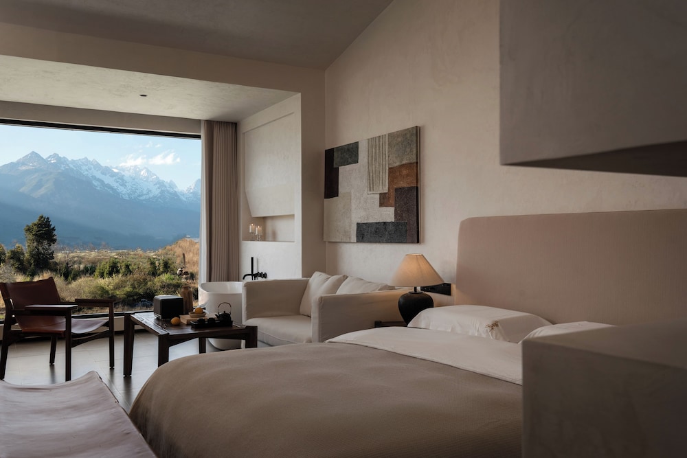 Family Suite, Hill View