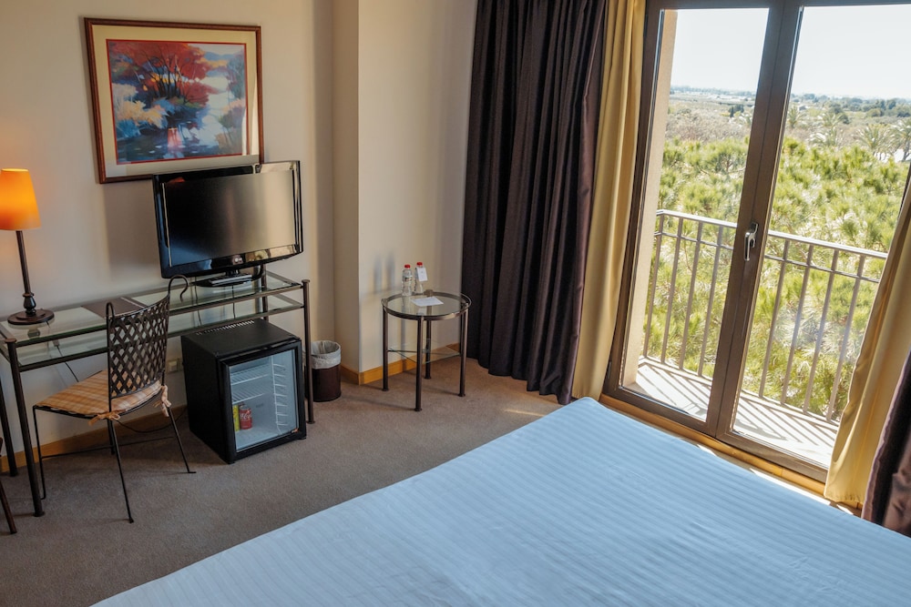 Classic Double or Twin Room, Balcony - Photo 3