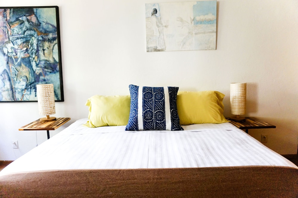Standard Room, 1 King Bed photo 1