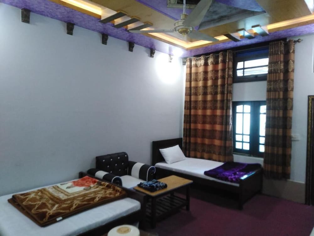 Deluxe Double or Twin Room photo 3