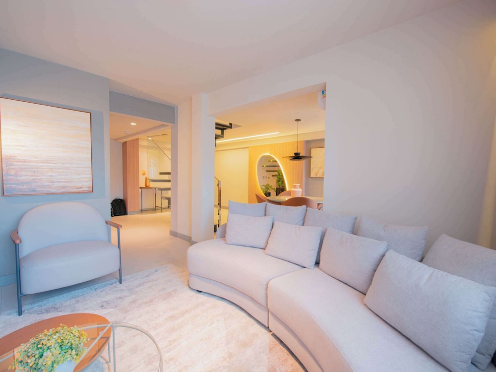 Executive Suite, 1 Queen Bed - Photo 4