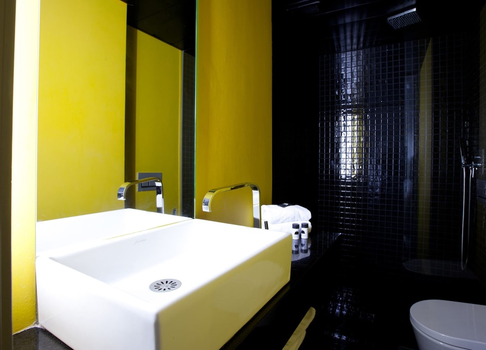 Superior Double Room, City View - Photo 6