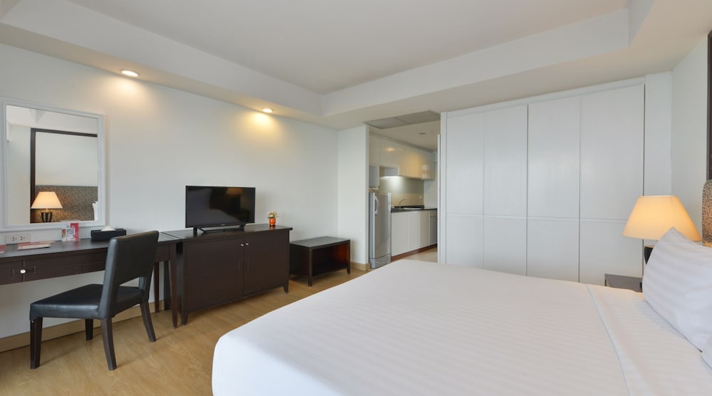 room photo