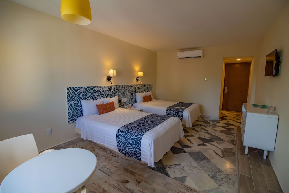 Standard Room, No View photo 1