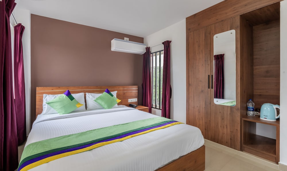 Deluxe Room - Photo 5