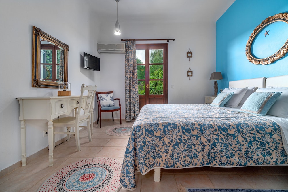 Triple Room, Garden View photo 1