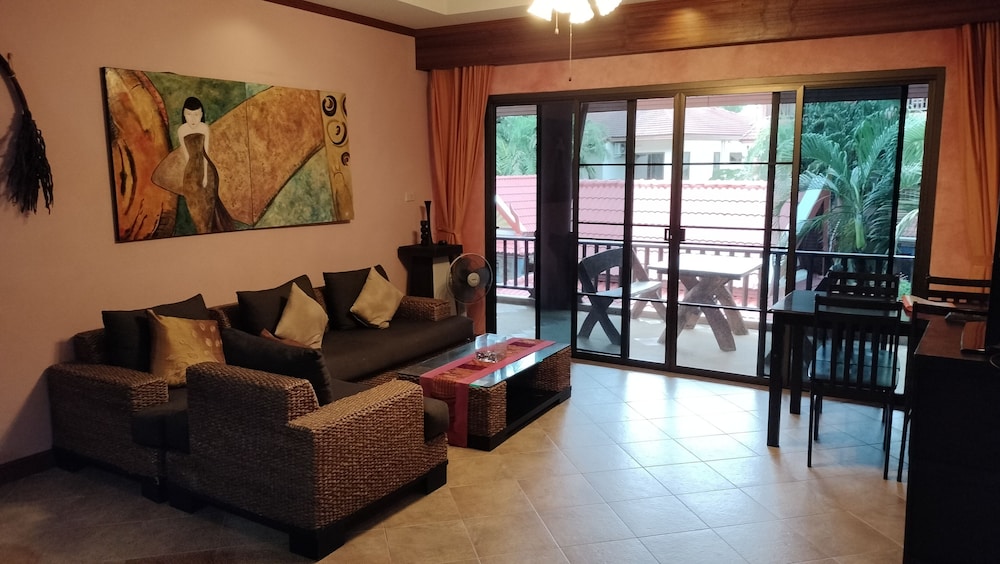 Standard Apartment, 2 Bedrooms, Terrace, Pool View - Photo 18