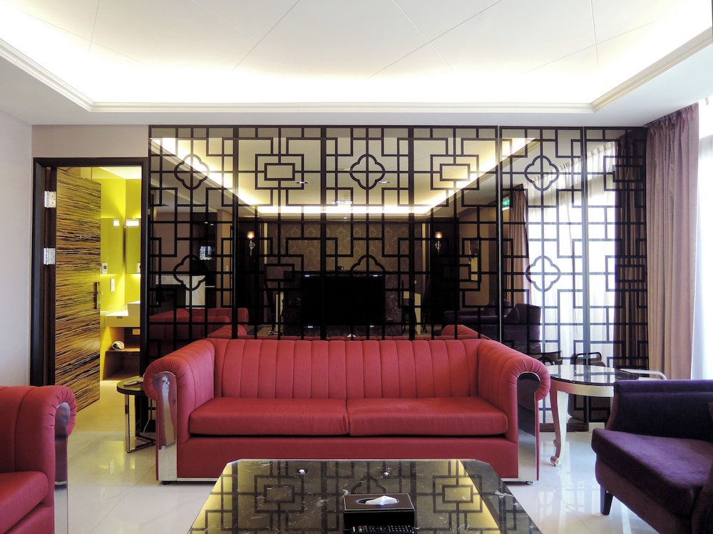 Presidential Studio Suite photo 2
