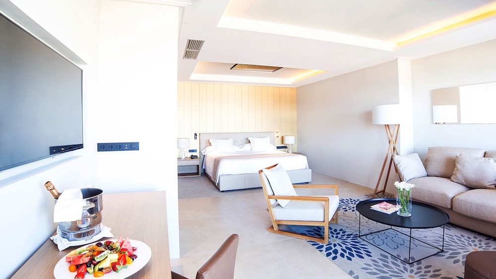 Junior Suite, Sea View (2 adults) photo 3