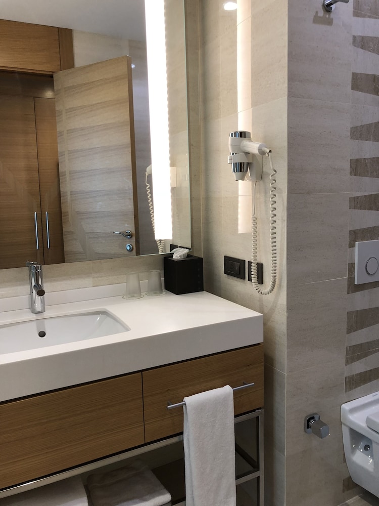 Standard Room, 2 Twin Beds, Smoking, Sea View