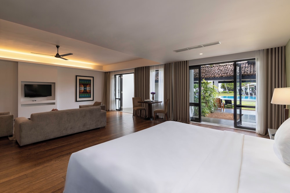 Deluxe Room - Photo 6