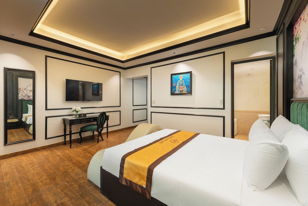 Luxury Double Room, City View