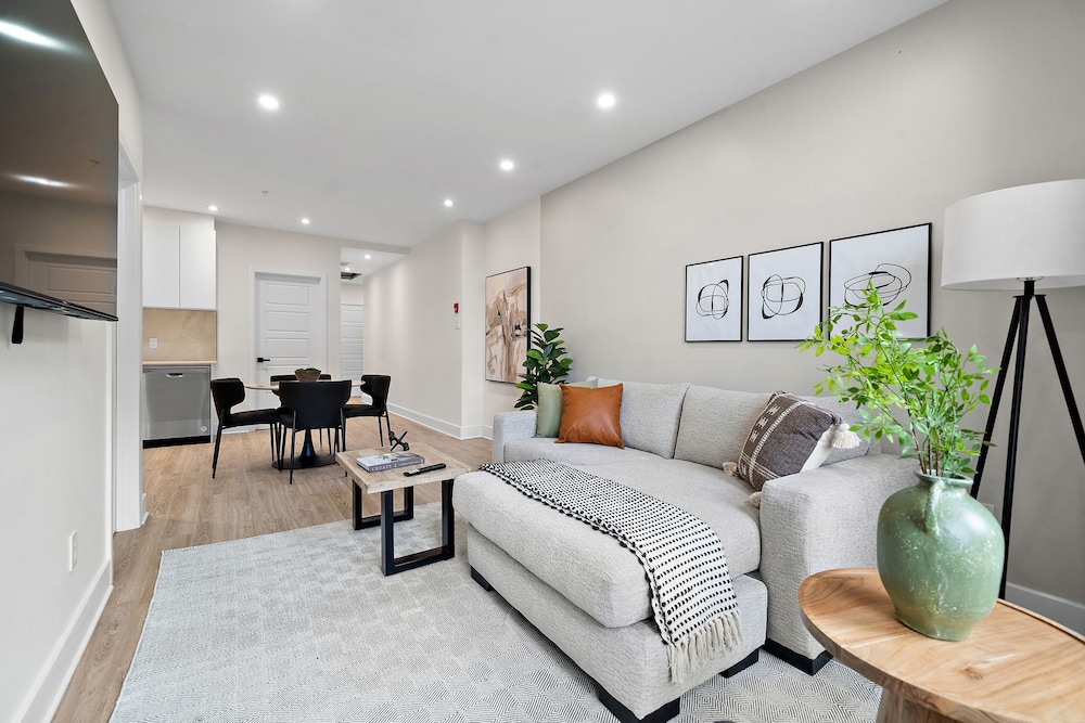 Comfort Apartment, City View