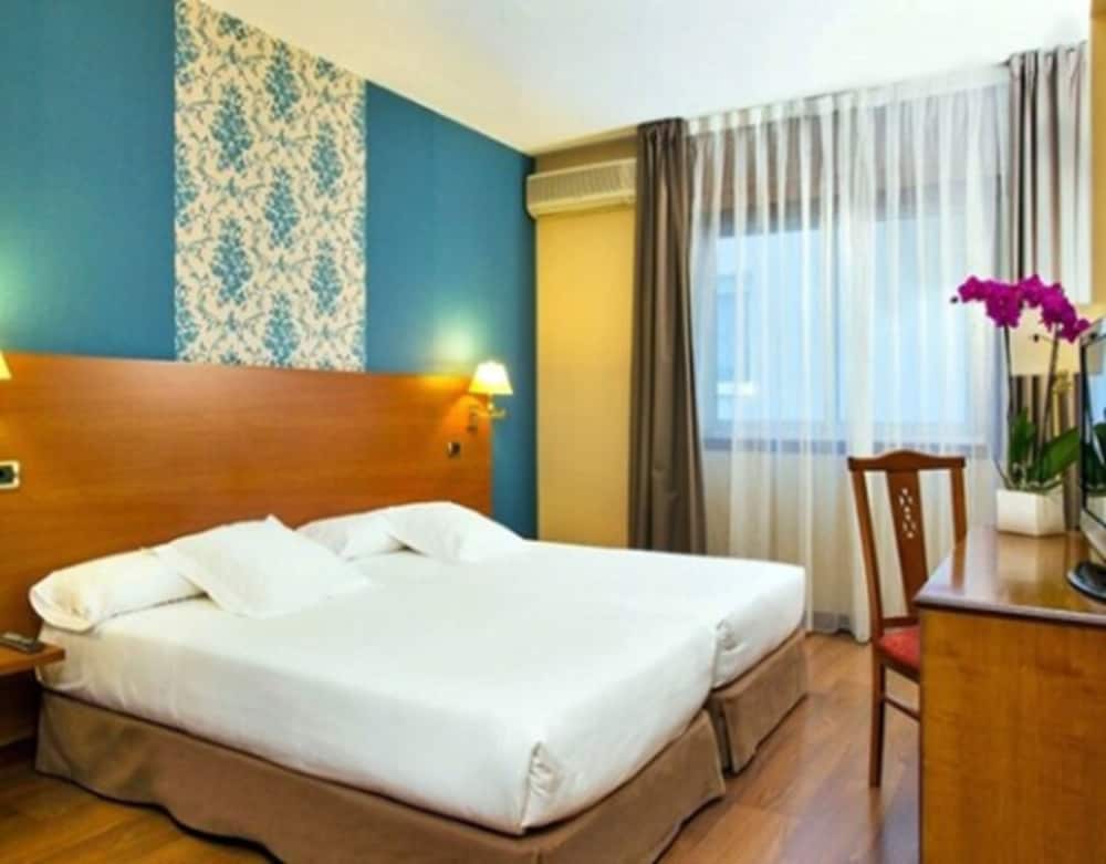 Double Room - Photo 3