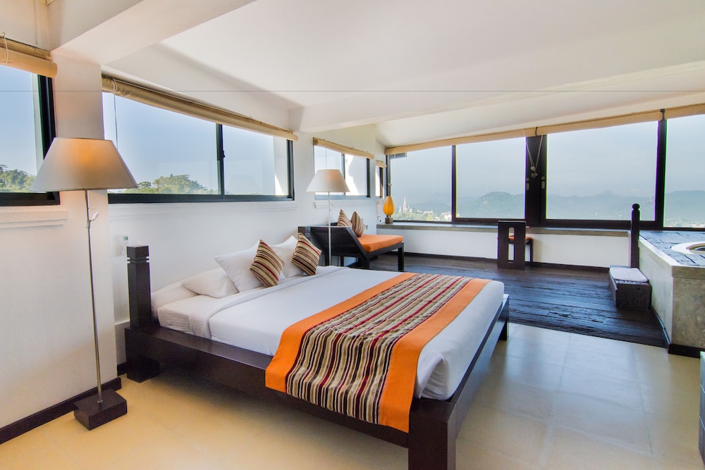 Luxury Mountain View Suite with Jacuzzi - 10% off on Cocktails & Selected Wines, Steam Room & Sauna
