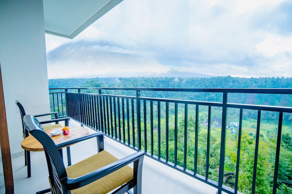 Deluxe Room with Mountain View and Free Afternoon Tea - Photo 5
