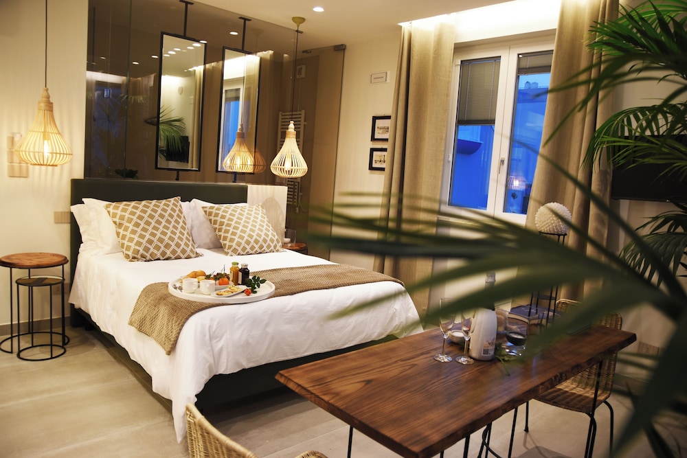 Deluxe Double Room, Private Bathroom, Sea View photo 1