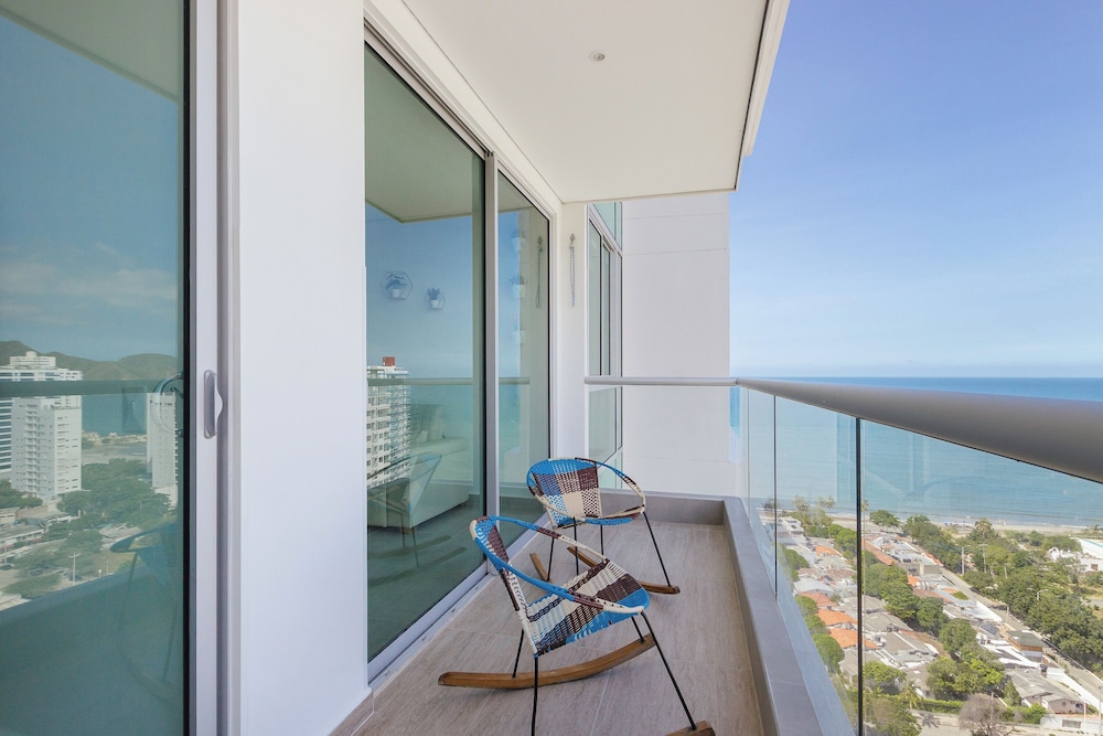 Grand Double Room, Partial Ocean View