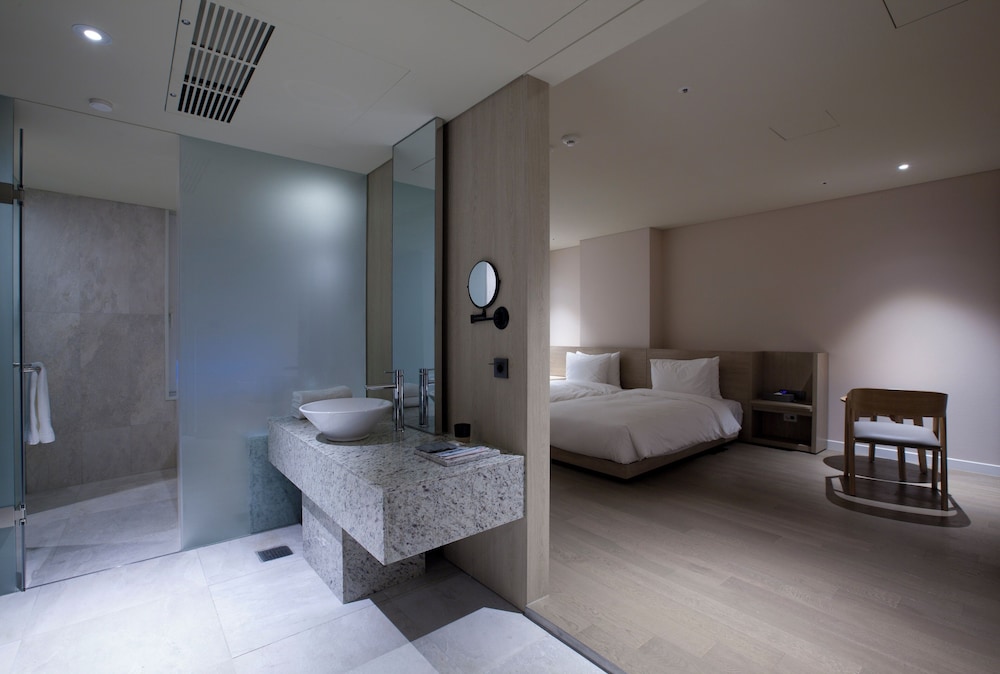 Asian Suite photo 3