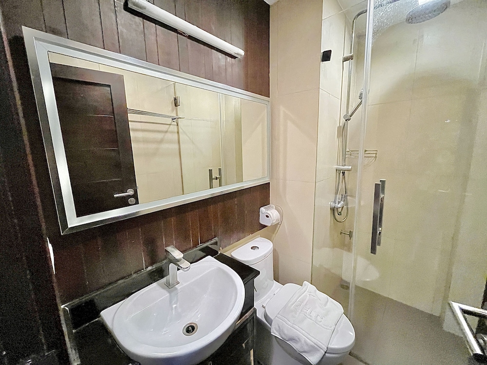 Deluxe Room - Photo 2