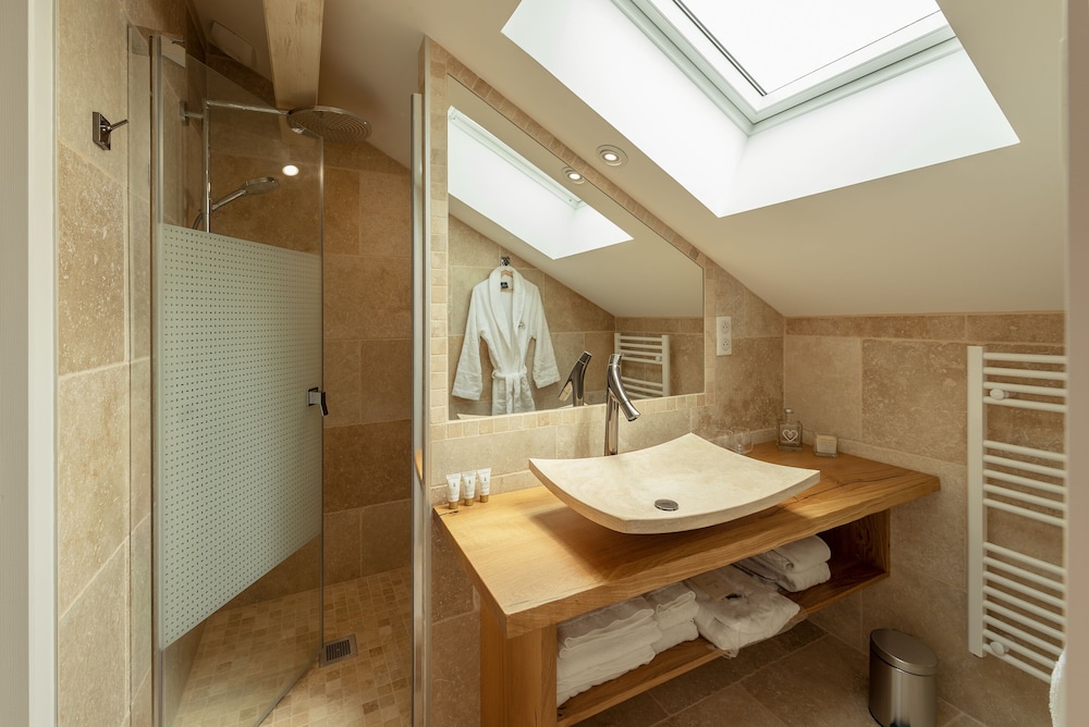 Comfort Double Room, Ensuite, Courtyard View (Chambre 3) photo 2