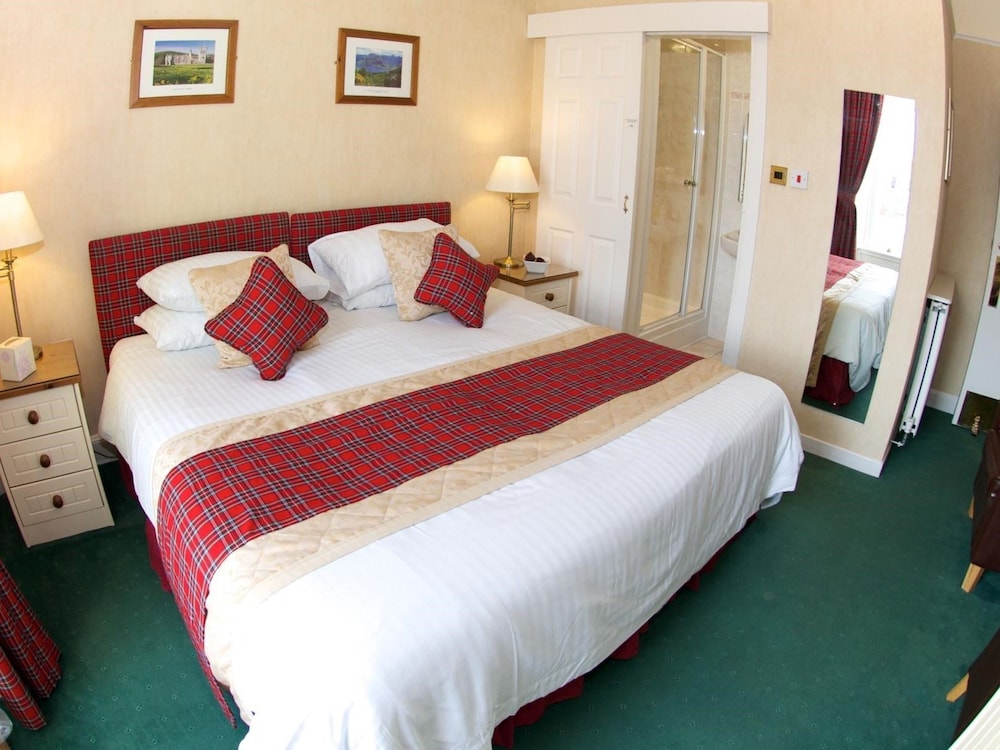 Double or Twin Room, Private Bathroom photo 2