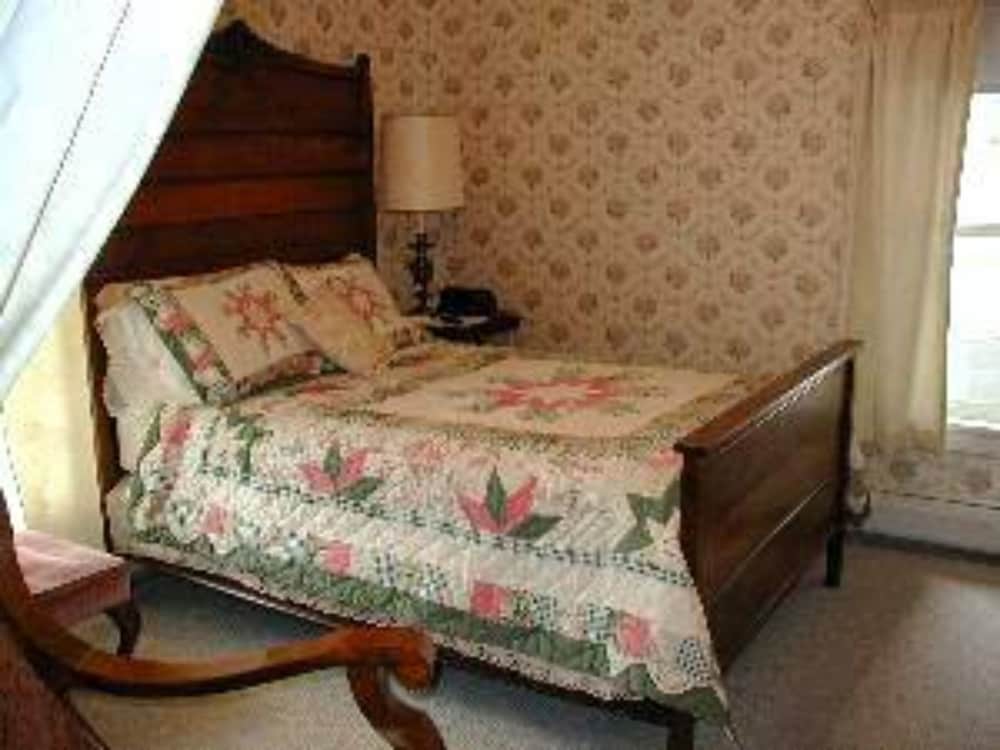 Basic Room photo 1