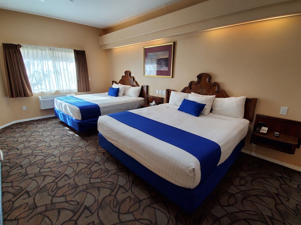 Standard Studio Suite, 2 Bedrooms, Jetted Tub