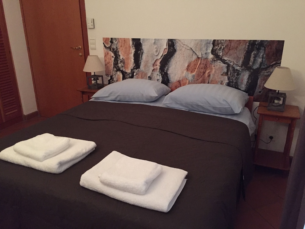 Double Room, Balcony, Hill View photo 3