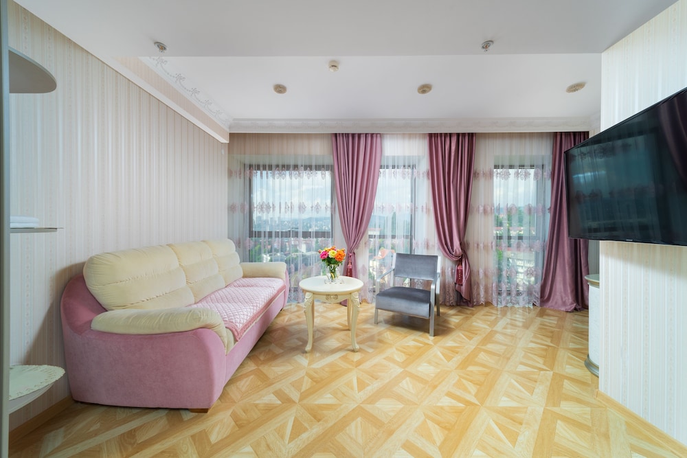 Honeymoon Suite, Balcony photo 3