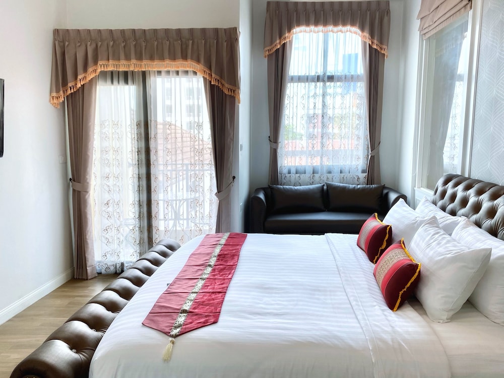 Deluxe Double Room - Photo 10