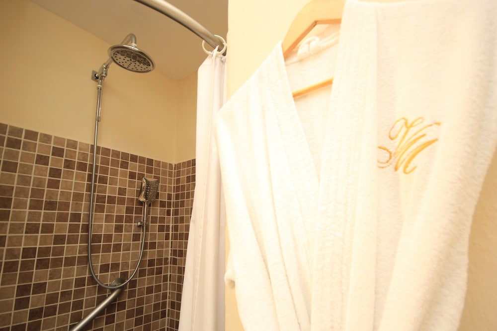 Executive Double Room - Photo 14