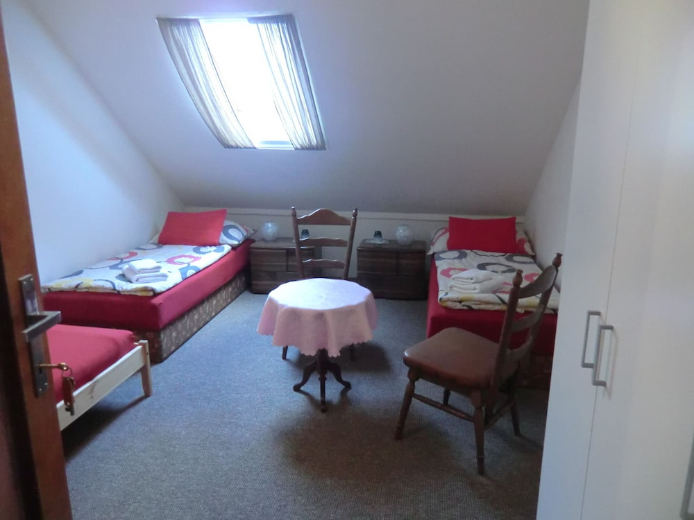 Economy Triple Room, Shared Bathroom