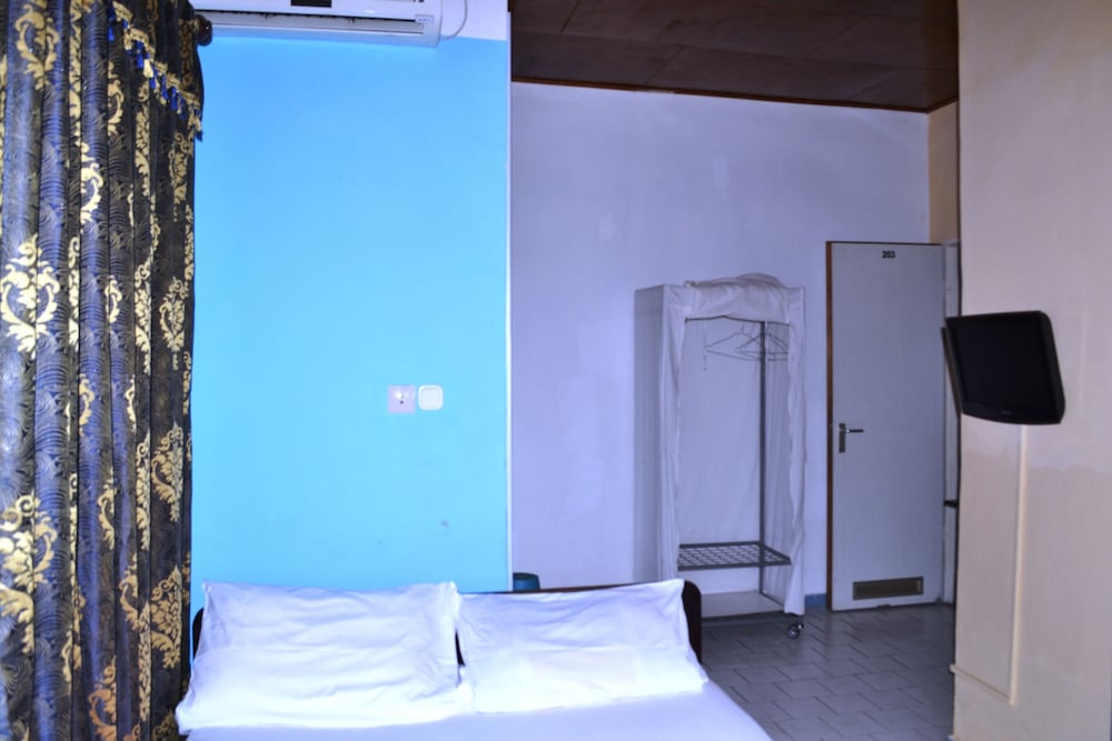 Standard Double Room photo 2