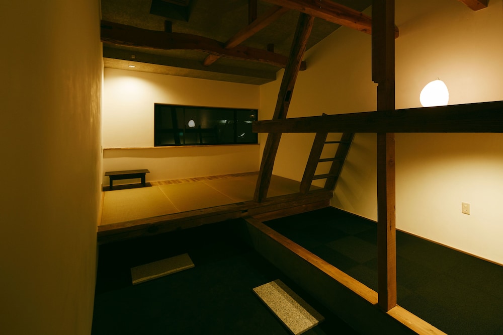 Japanese Room L03, Mountain View photo 1