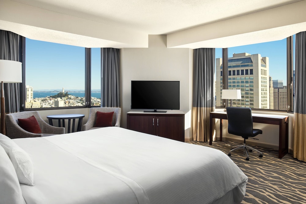 Junior Suite, 1 King Bed, Tower - Photo 1