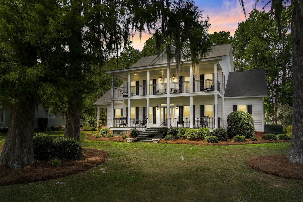 House, Multiple Bedrooms
