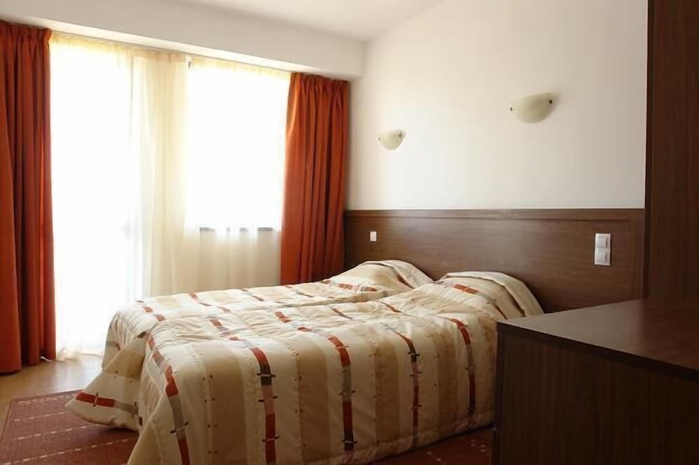 Classic Apartment, 1 Bedroom, Balcony photo 2