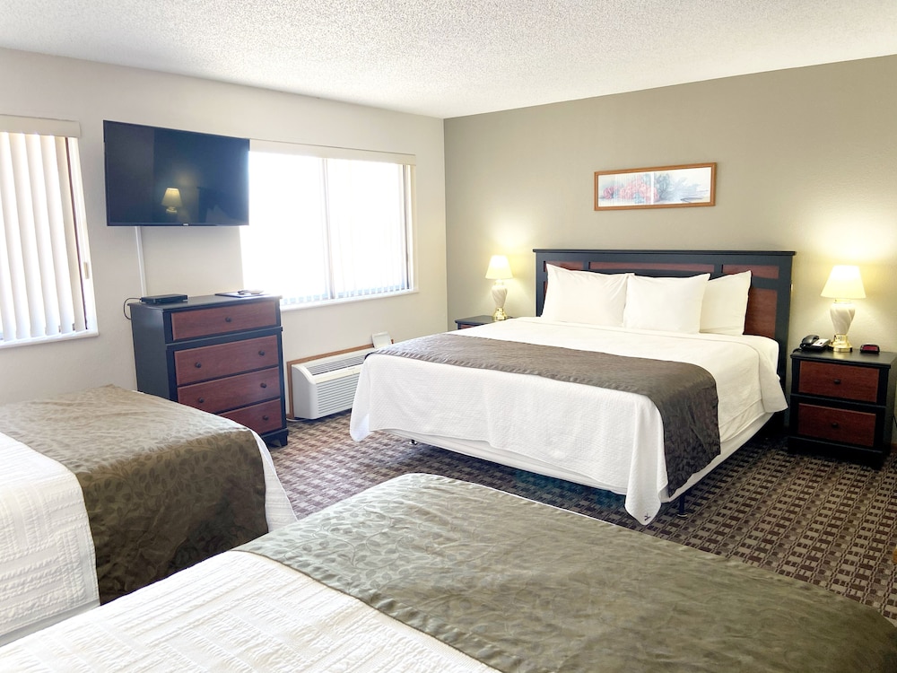Family Suite, Multiple Beds photo 2