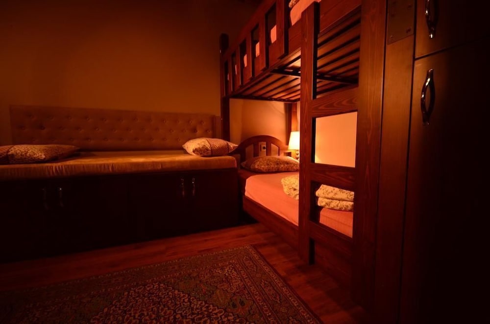 Shared Dormitory, Women only photo 2