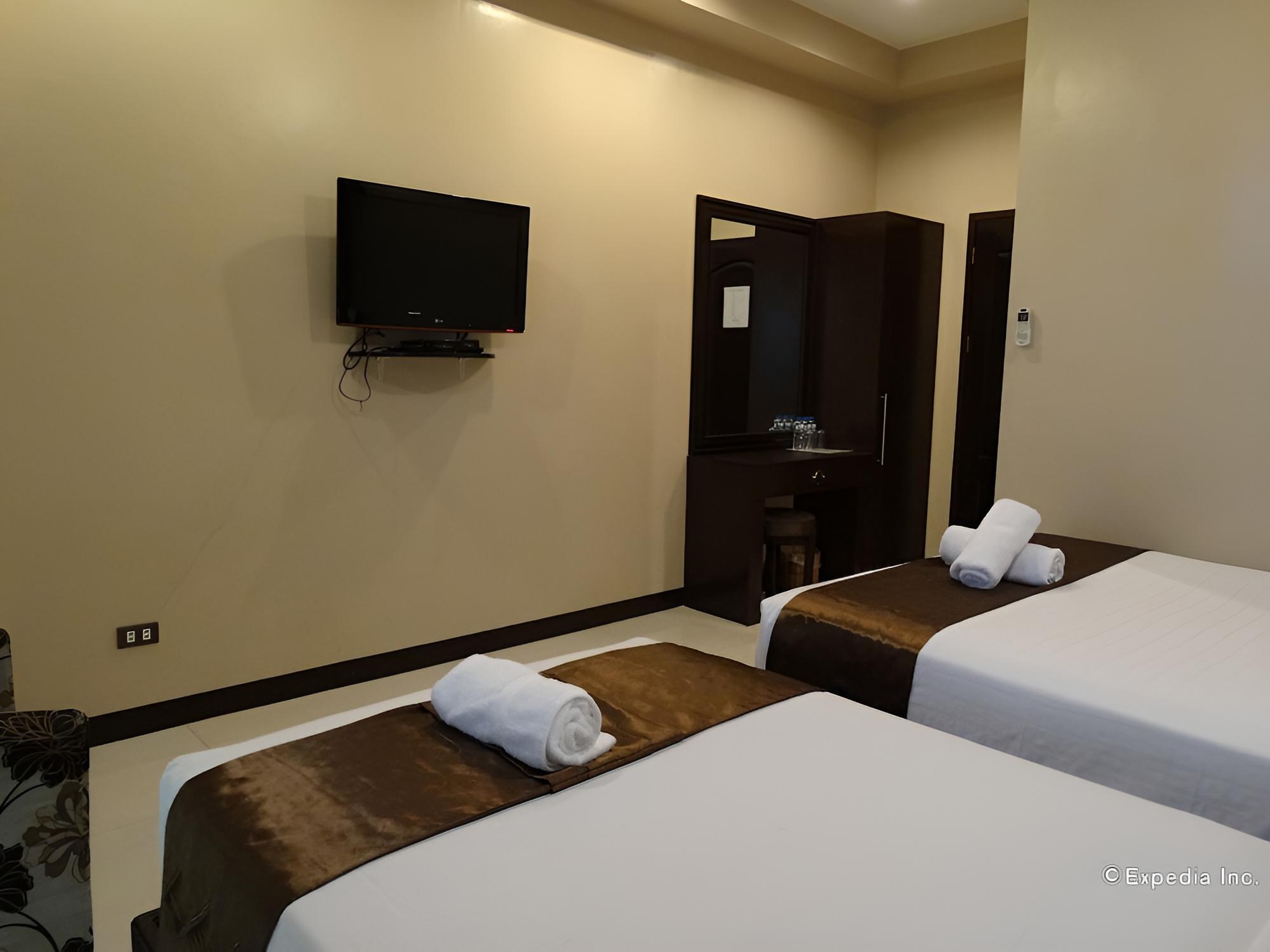 Deluxe Triple Room photo 2