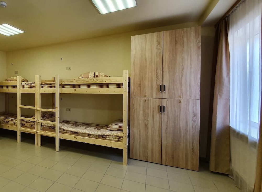 Shared Dormitory, Men Only, Shared Bathroom (1 Bed) photo 3