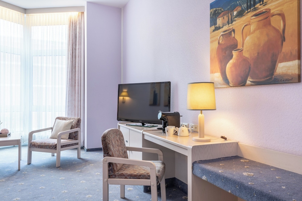Comfort Room, Non Smoking - Photo 2