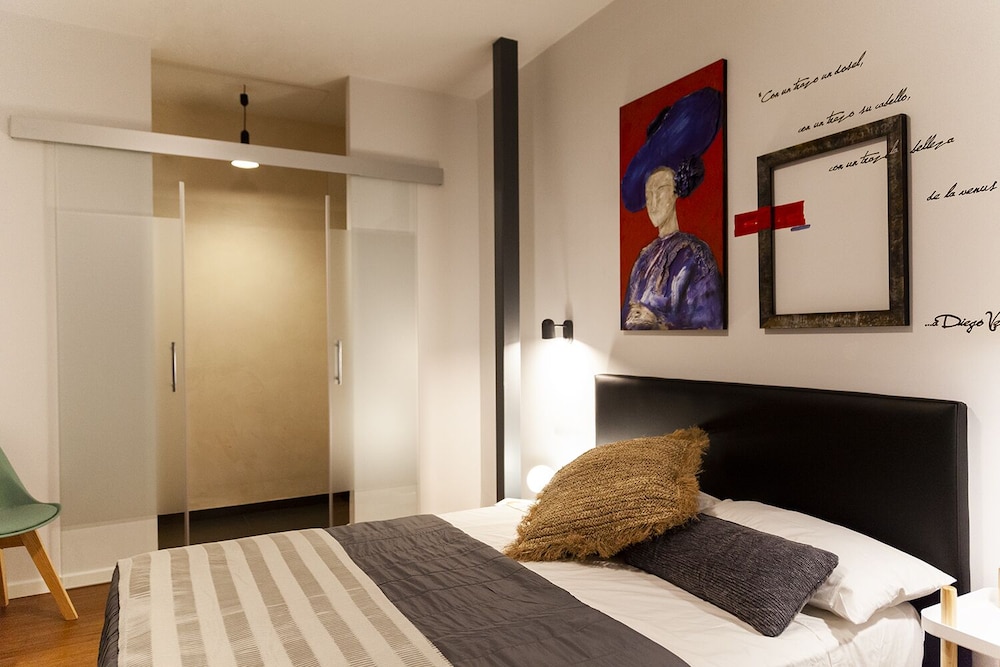 Standard Room, 1 Queen Bed, Kitchenette, Ground Floor