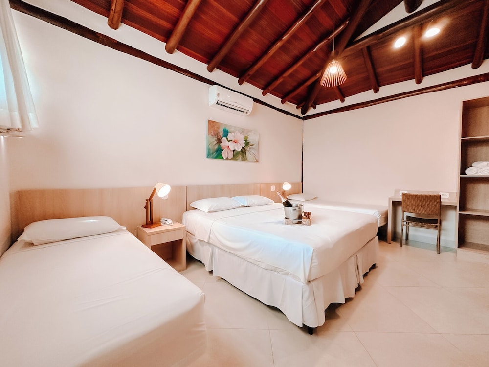 Deluxe Room, Multiple Bedrooms, Courtyard View photo 3