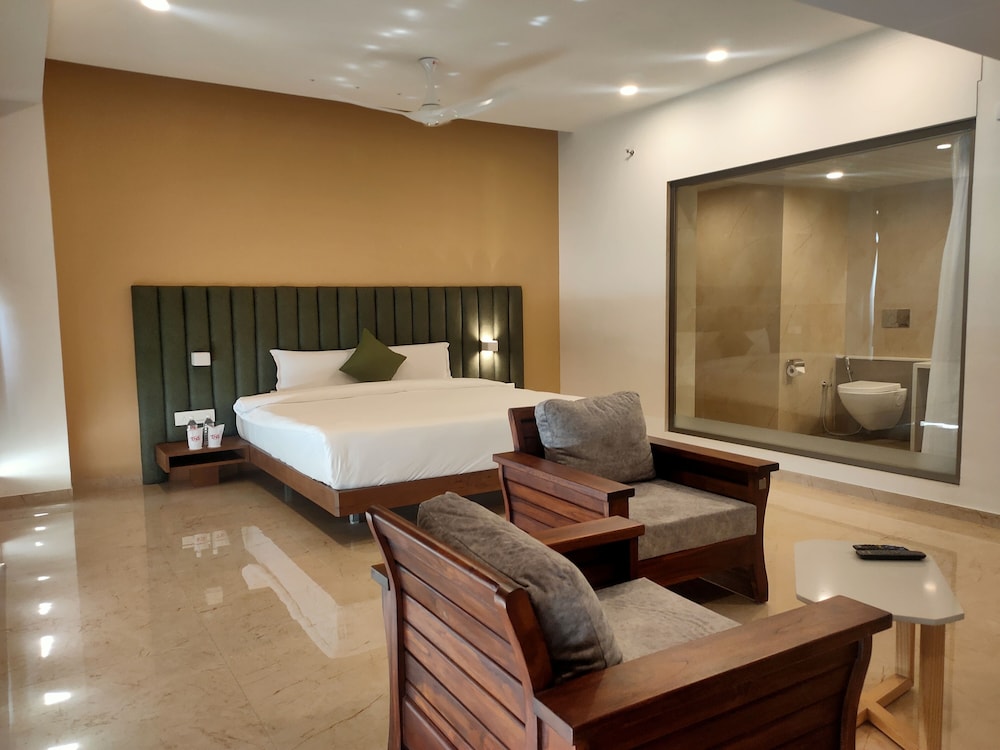 Queen Suite Room - Photo 1