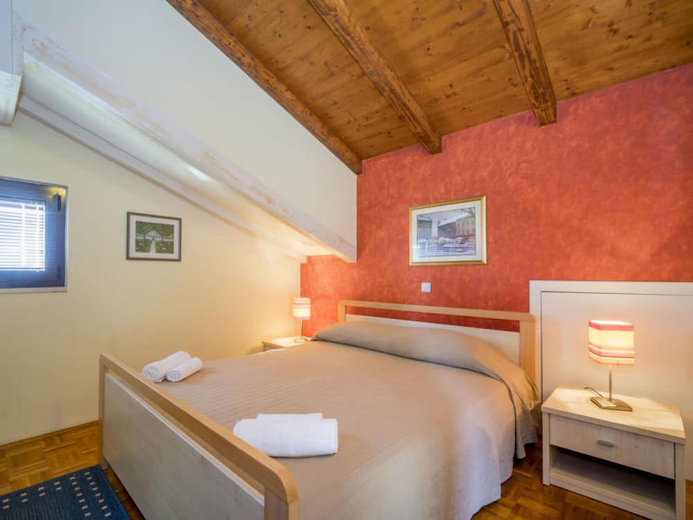 Apartment, 2 Bedrooms, Balcony